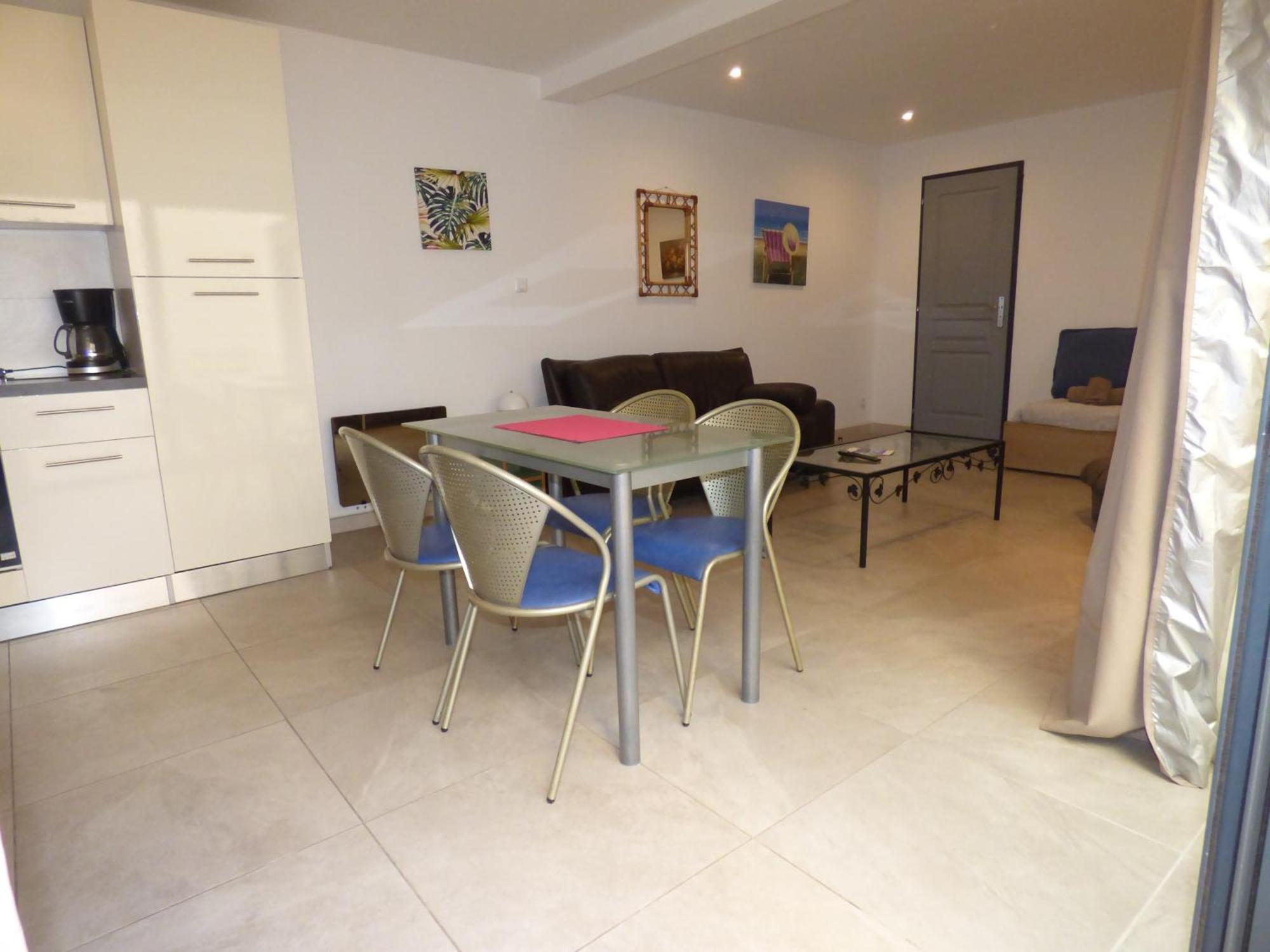 Saëns 01-T2-terrasse avec garage privé optionnel-Centre historique et plages à 16km ! Béziers Exterior foto